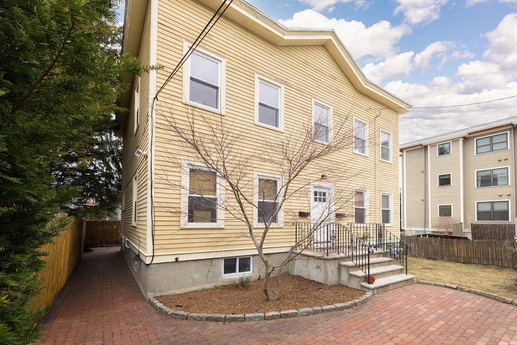 101 Prospect St #2 Somerville, MA 02143