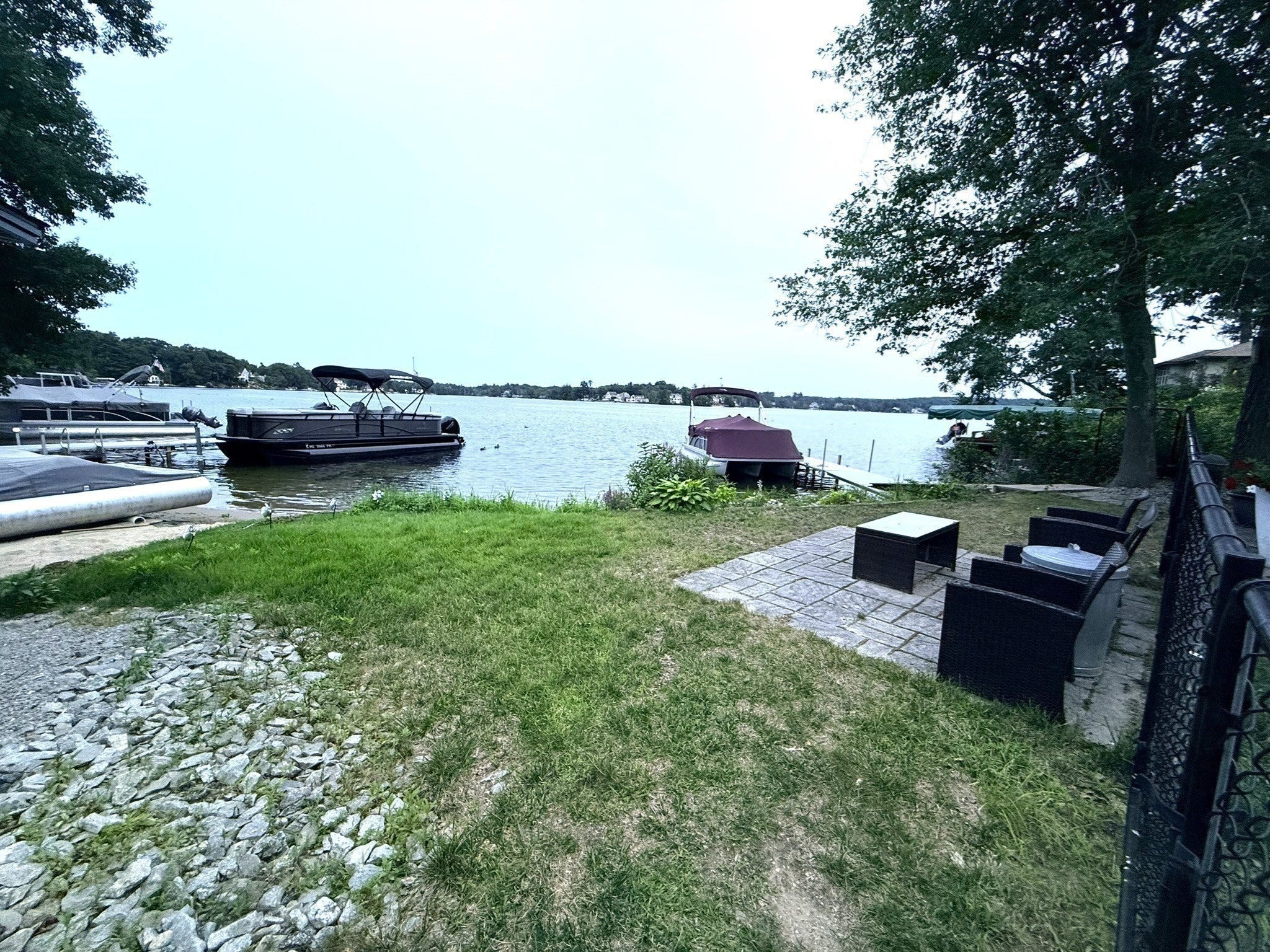 Wakefield Ave - Webster Lk Webster, MA 01570