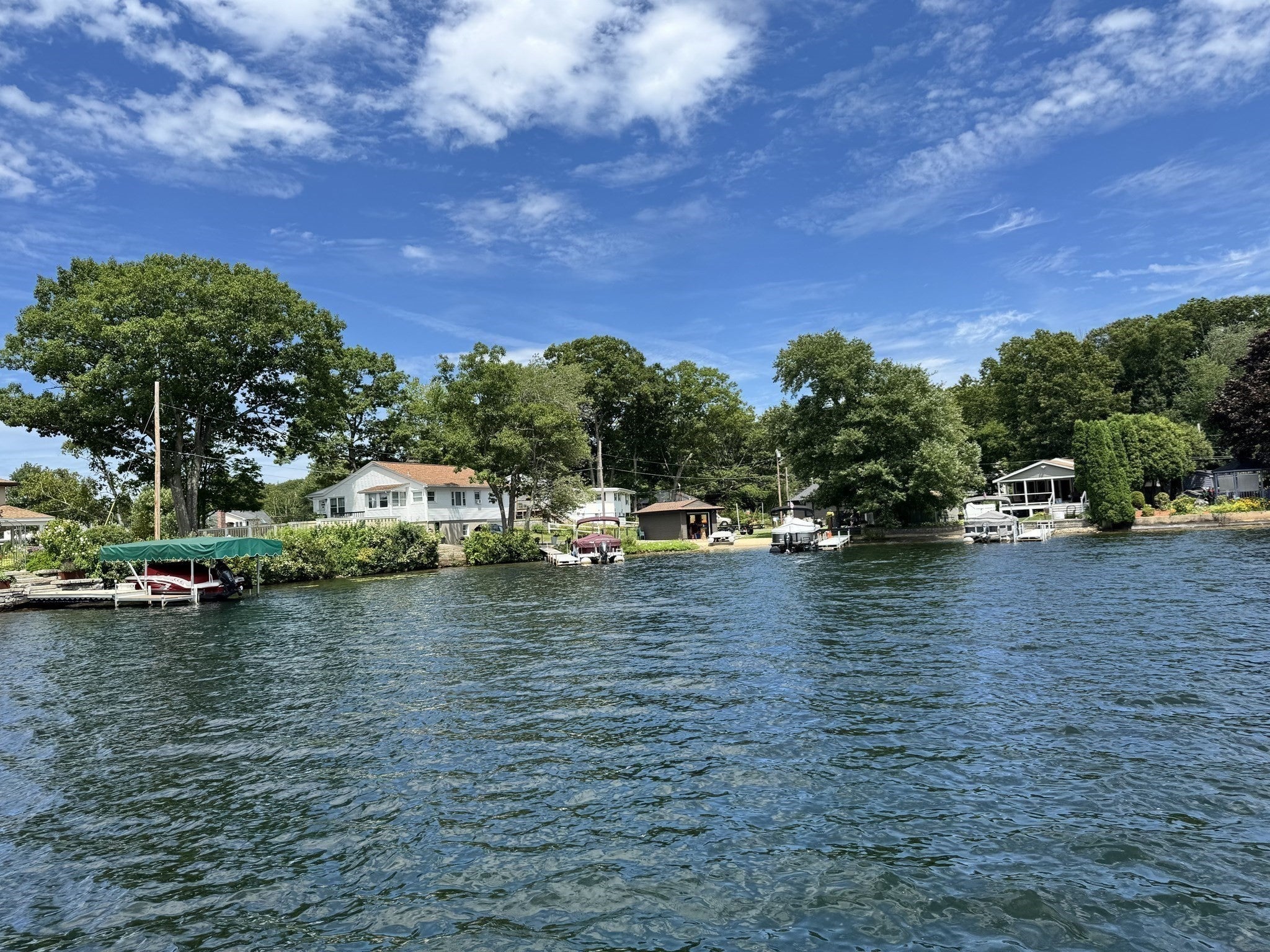 Wakefield Ave - Webster Lk Webster, MA 01570