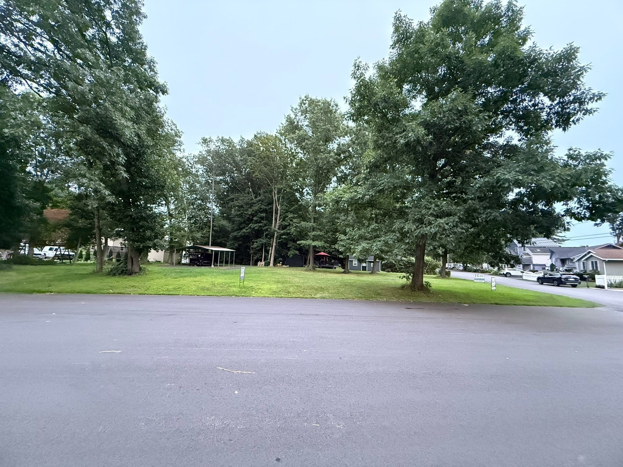Wakefield Ave - Webster Lk Webster, MA 01570