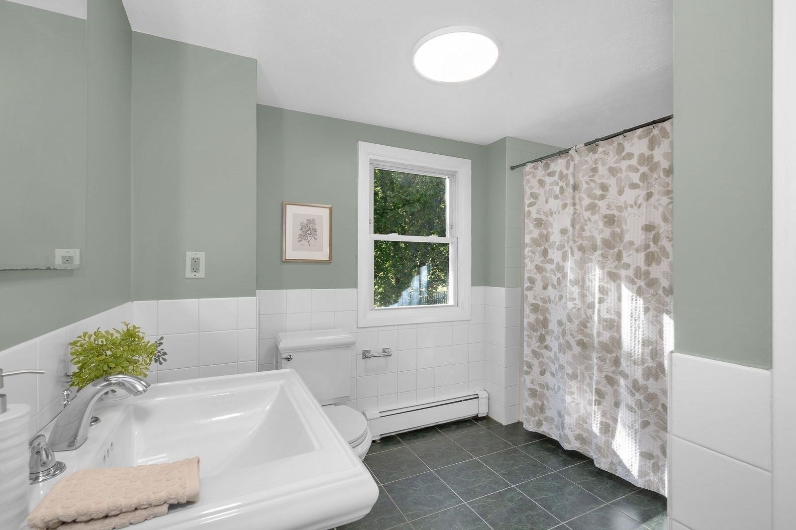 67 Melvin St Wakefield, MA 01880