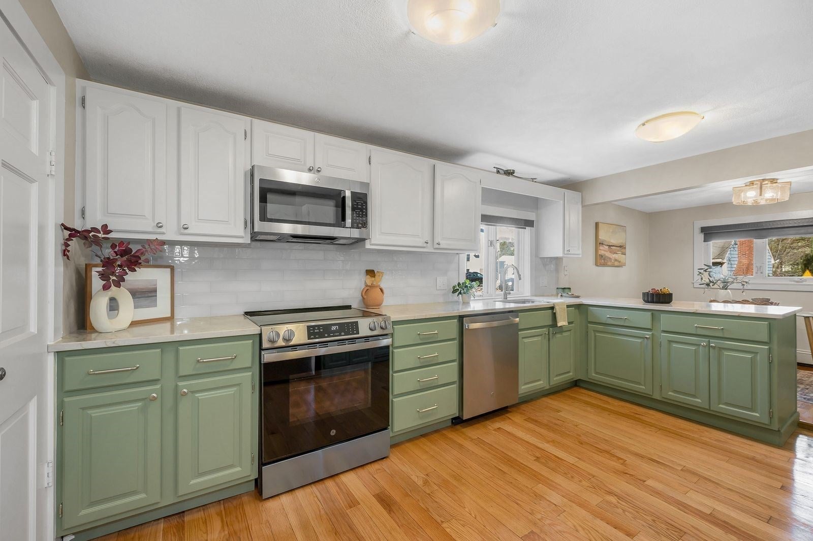 67 Melvin St Wakefield, MA 01880