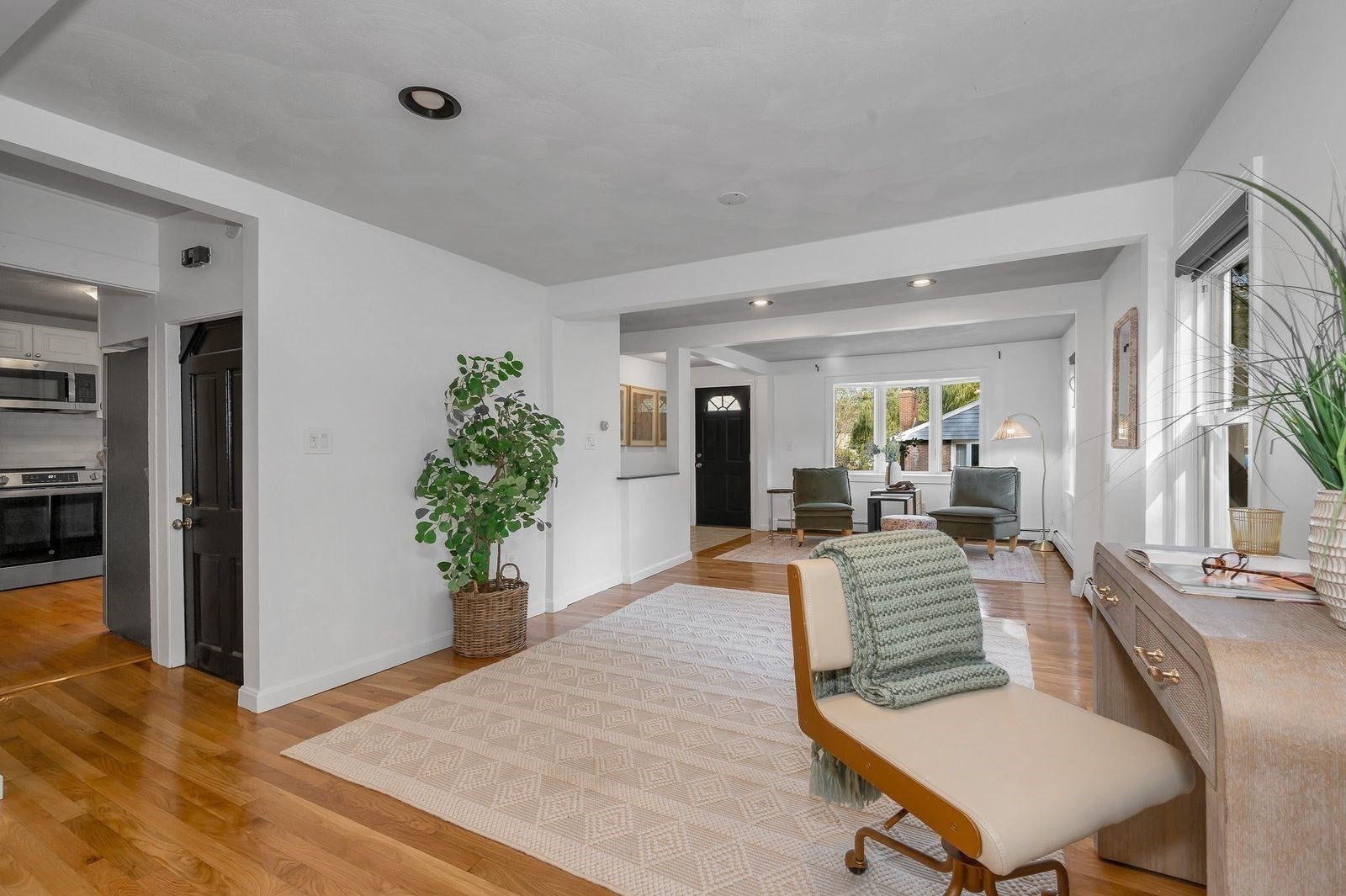 67 Melvin St Wakefield, MA 01880