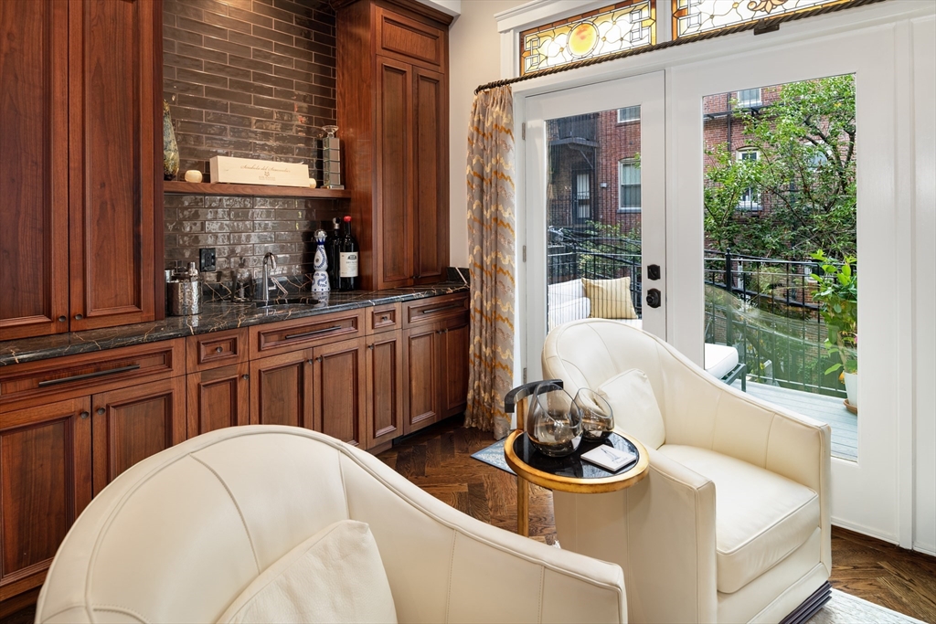 109 Appleton St Boston, MA 02116 109 Appleton St Boston, MA 02116