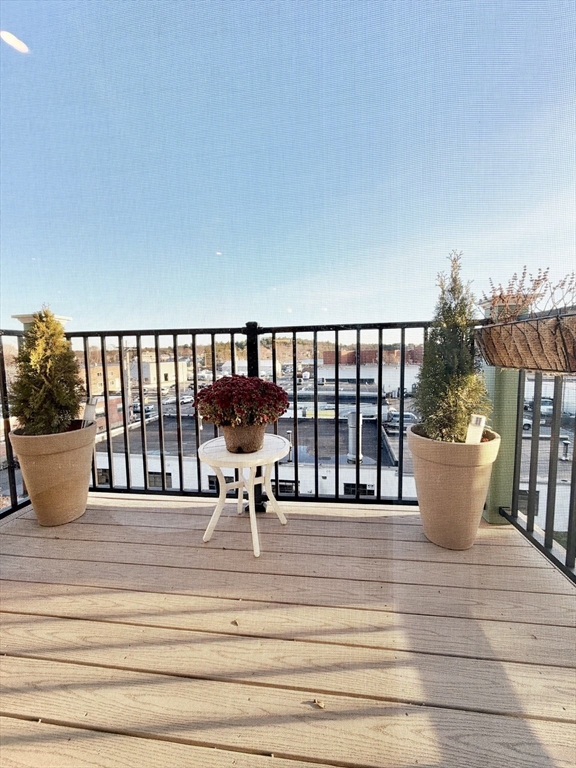 69 Foundry St #416 Wakefield, MA 01880