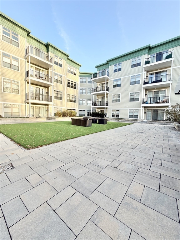 69 Foundry St #416 Wakefield, MA 01880