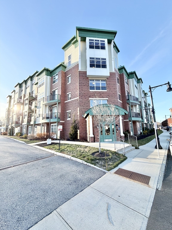 69 Foundry St #416 Wakefield, MA 01880