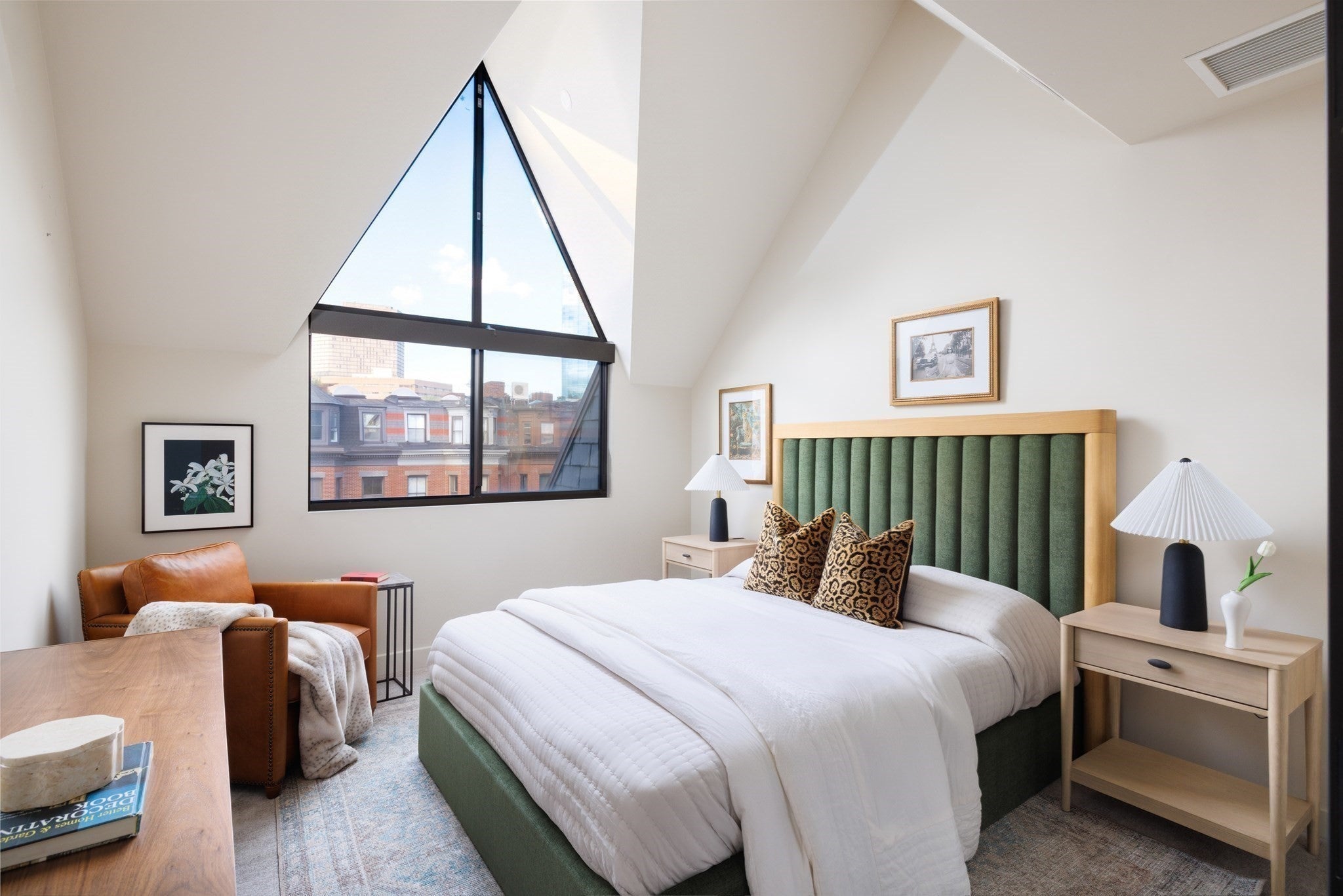 201 W Brookline St #PH-401 Boston, MA 02118