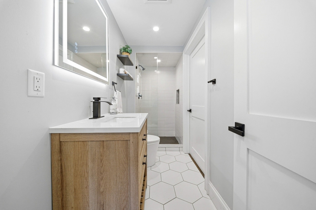 43 Friend St Wakefield, MA 01880