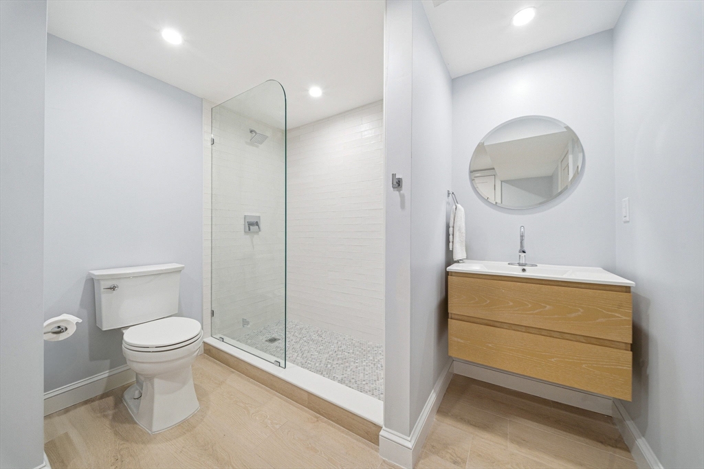 43 Friend St Wakefield, MA 01880