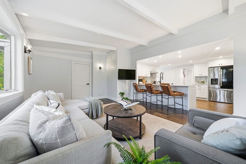 43 Friend St Wakefield, MA 01880