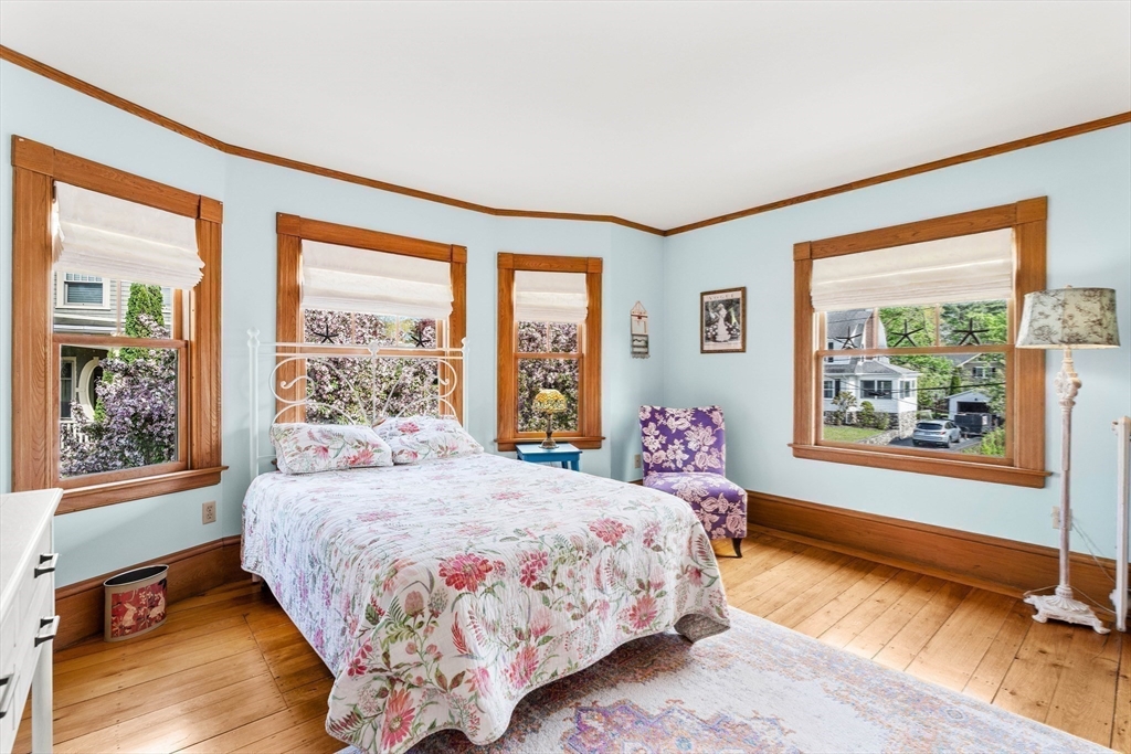 9 White Ave Wakefield, MA 01880