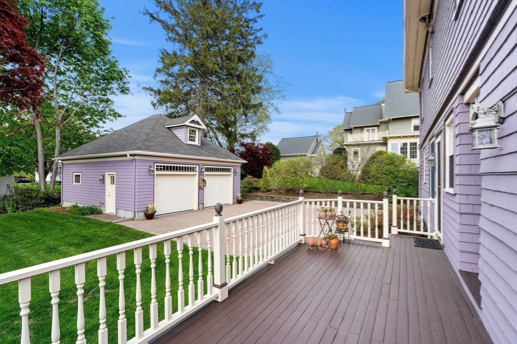 9 White Ave Wakefield, MA 01880