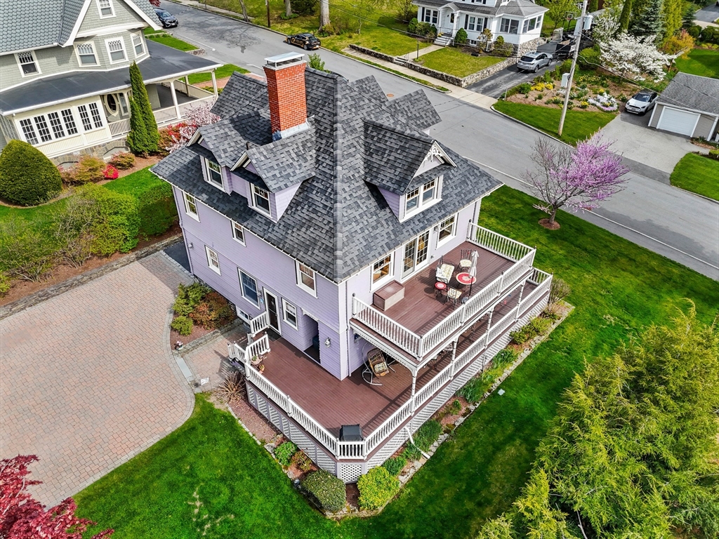 9 White Ave Wakefield, MA 01880