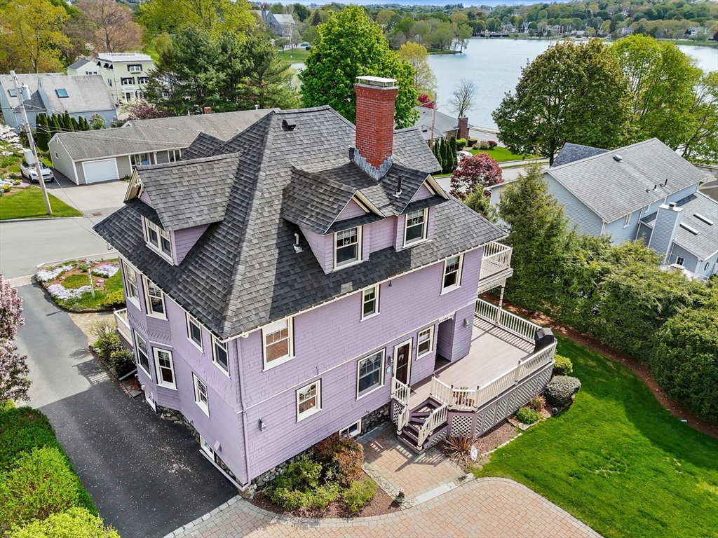 9 White Ave Wakefield, MA 01880