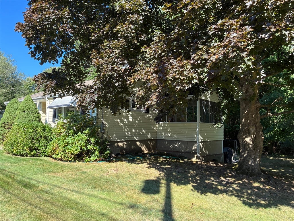 20 Plymouth Rd Wakefield, MA 01880