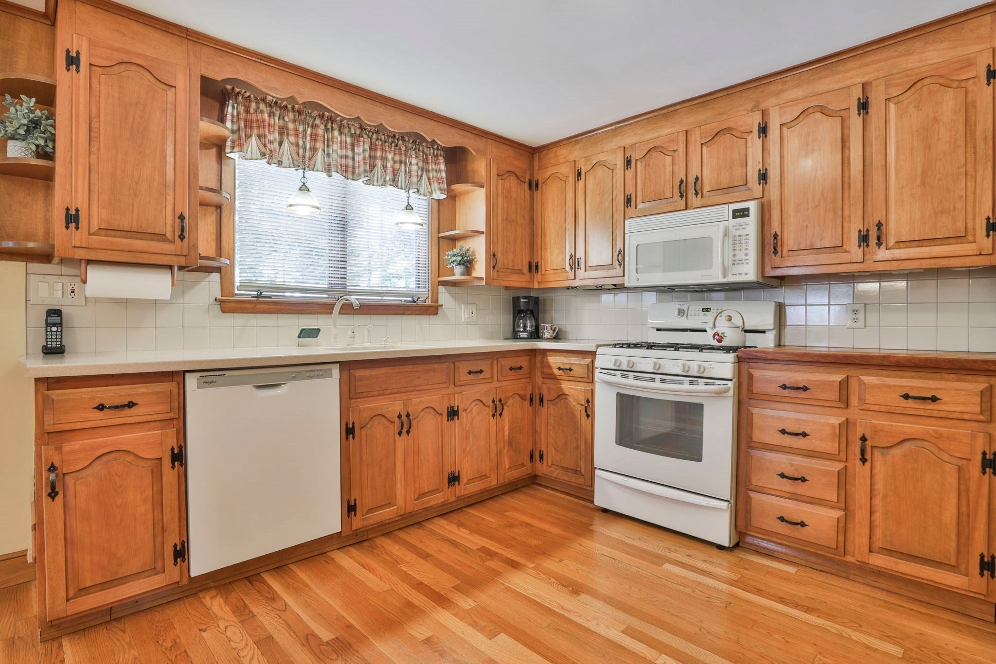 93 Butler Ave Wakefield, MA 01880