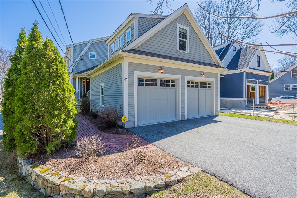 66 Valleyfield St