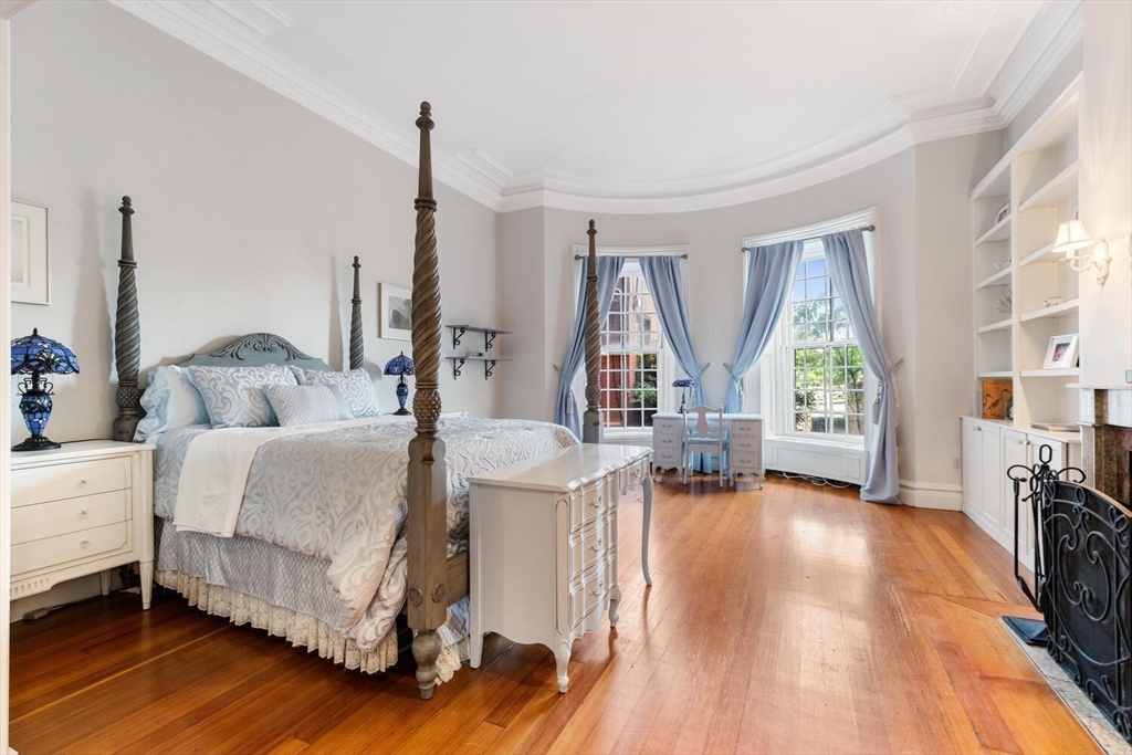 228 Beacon St #1