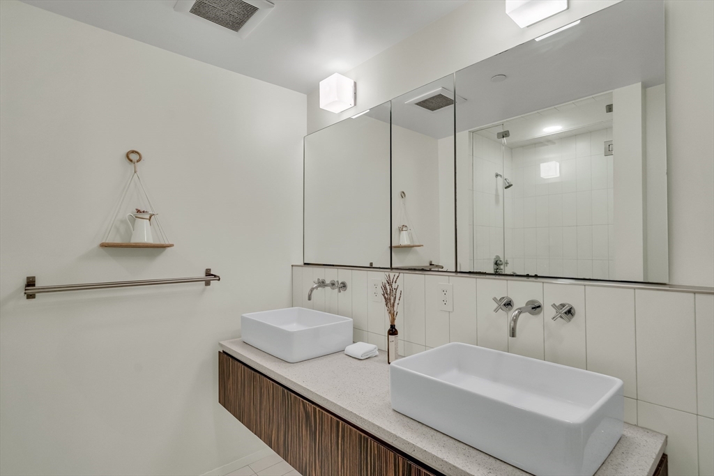 141 Dorchester Ave #906 Boston, MA 02127