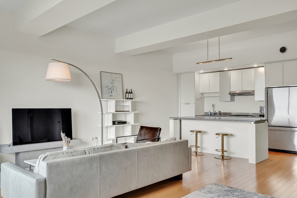 141 Dorchester Ave #906 Boston, MA 02127