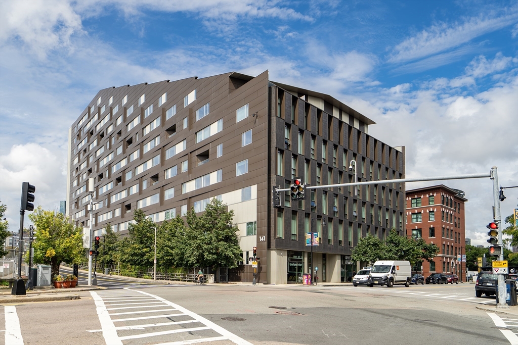 141 Dorchester Ave #906 Boston, MA 02127