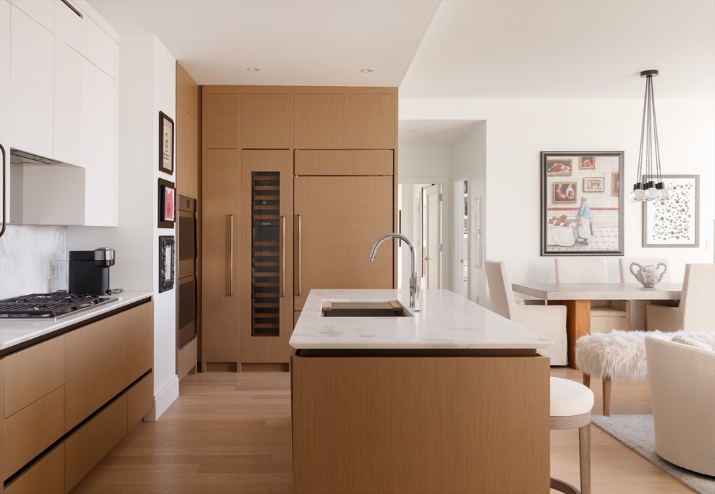 380 Harrison Ave #12F Boston, MA 02118