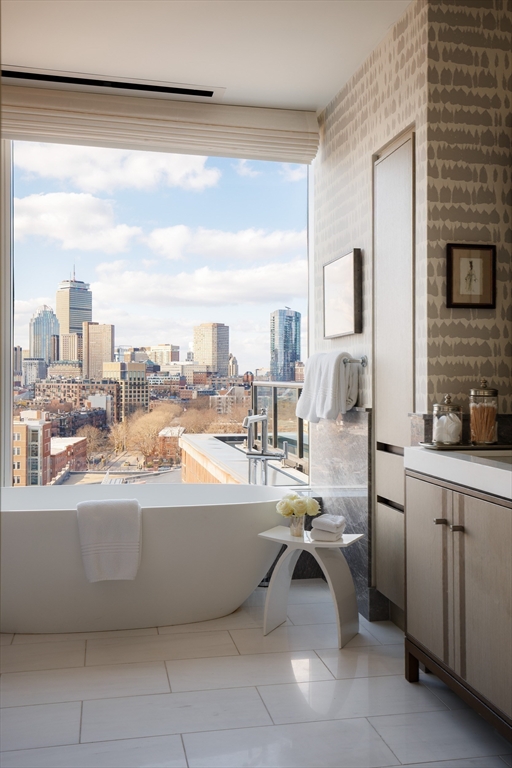 380 Harrison Ave #12F Boston, MA 02118