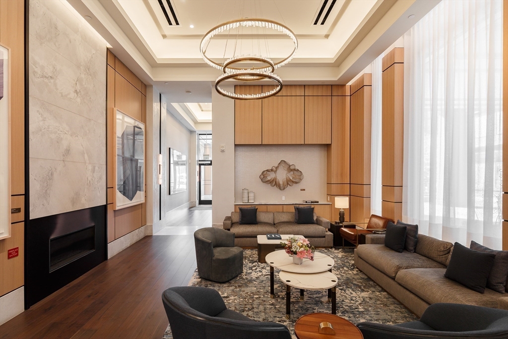 380 Harrison Ave #12F Boston, MA 02118