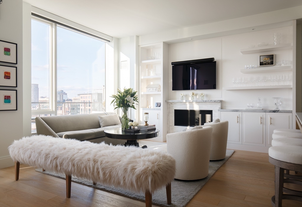 380 Harrison Ave #12F Boston, MA 02118