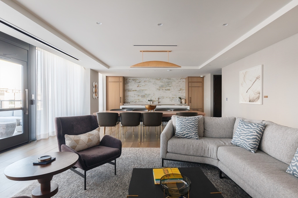 380 Harrison Ave #12F Boston, MA 02118