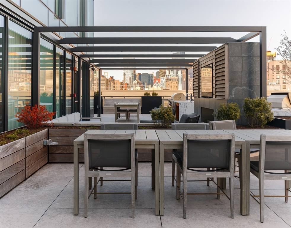 380 Harrison Ave #12F Boston, MA 02118