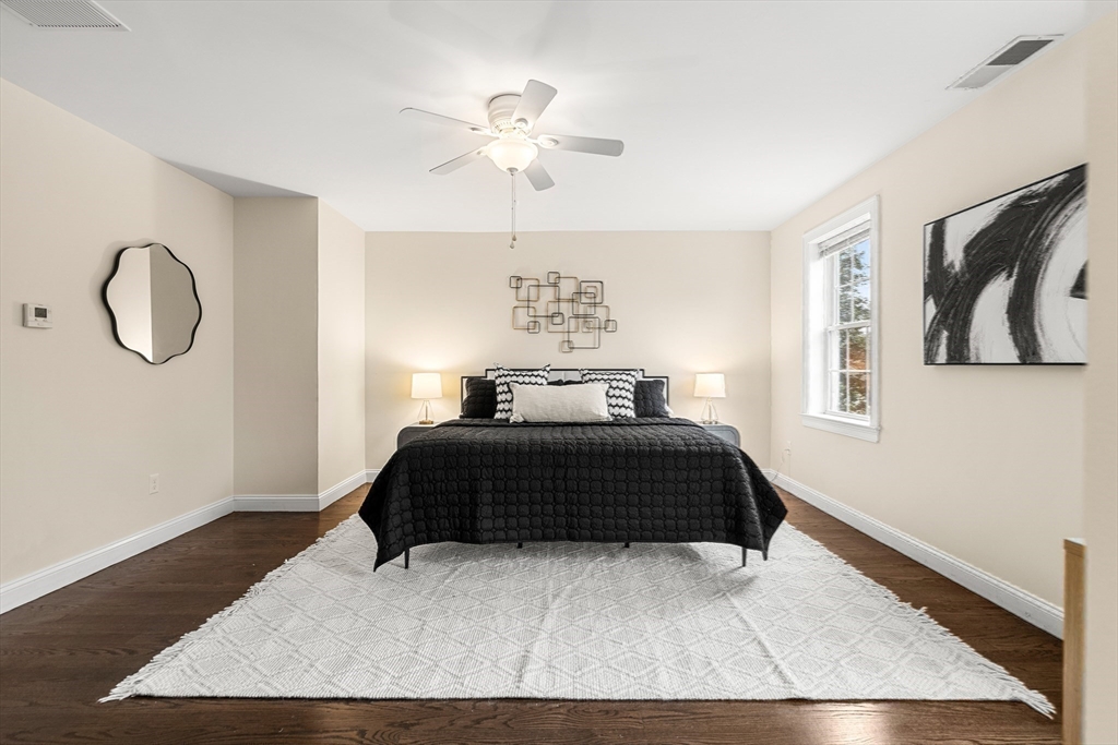 27 Pearl St #2 Wakefield, MA 01880 27 Pearl St #2 Wakefield, MA 01880