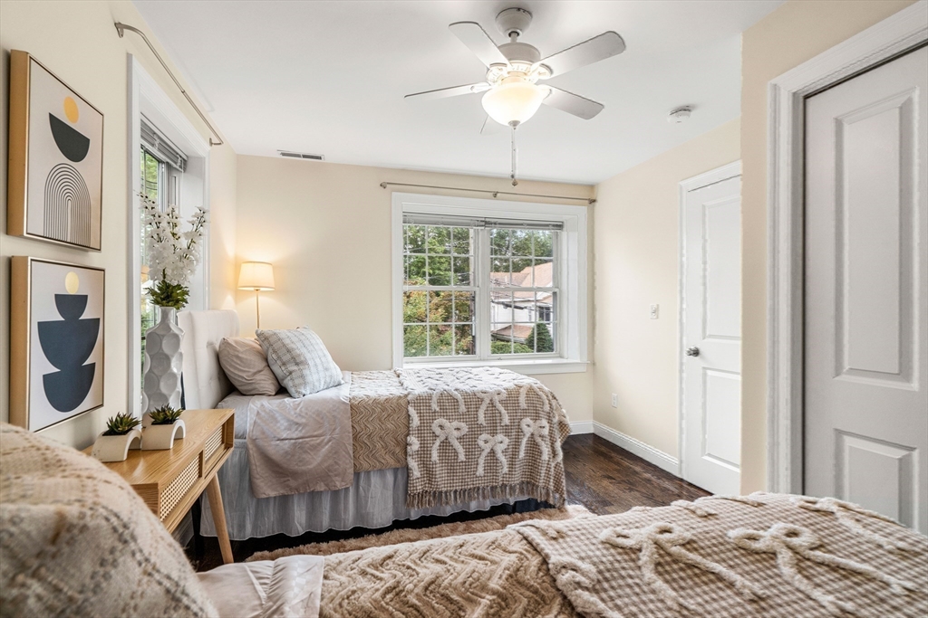 27 Pearl St #2 Wakefield, MA 01880 27 Pearl St #2 Wakefield, MA 01880