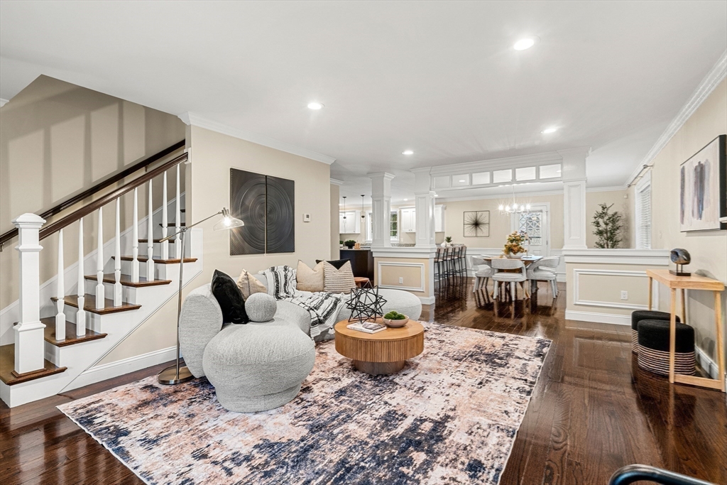 27 Pearl St #2 Wakefield, MA 01880 27 Pearl St #2 Wakefield, MA 01880