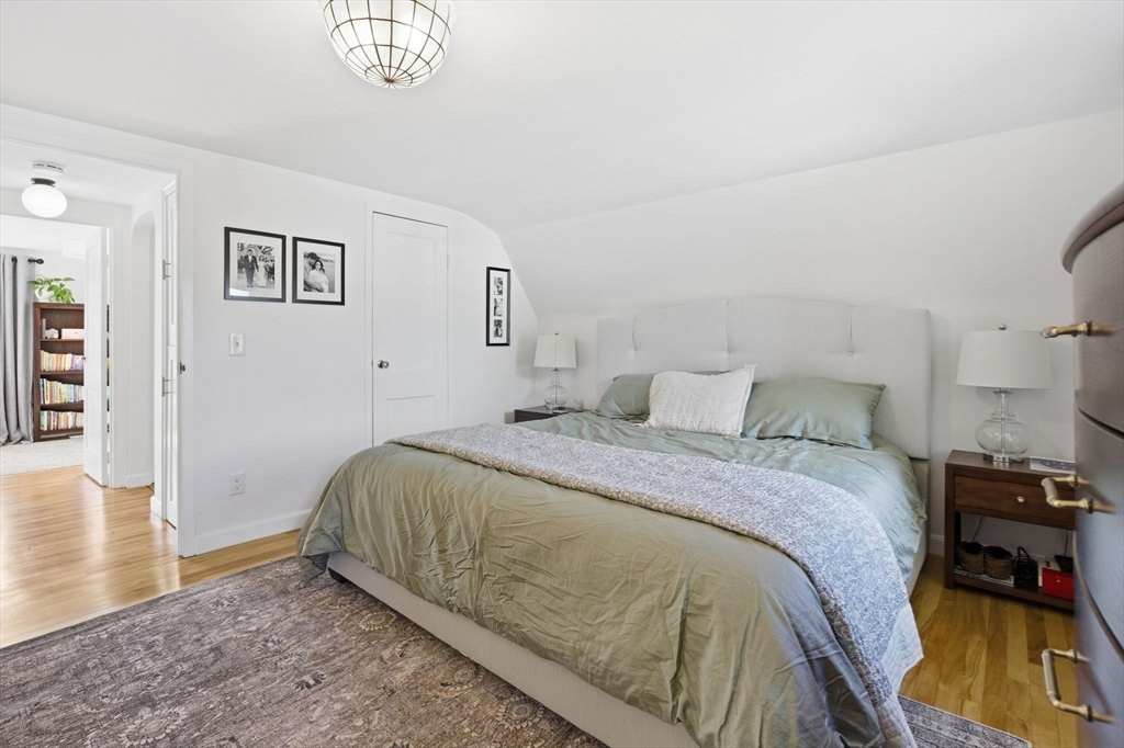 16 Beebe Ln Wakefield, MA 01880