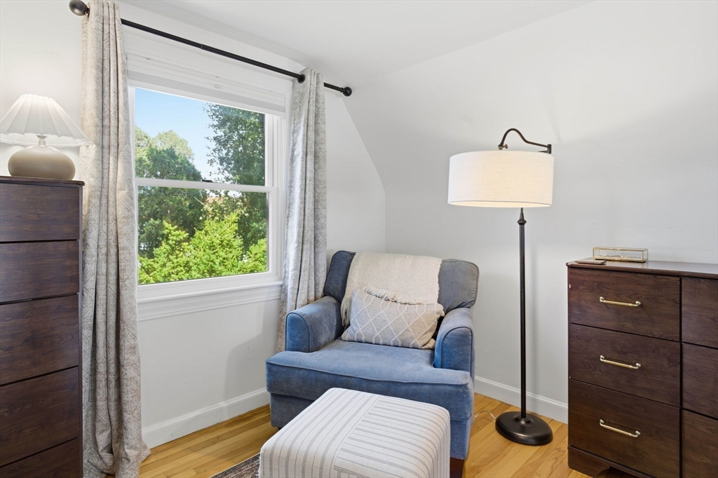 16 Beebe Ln Wakefield, MA 01880