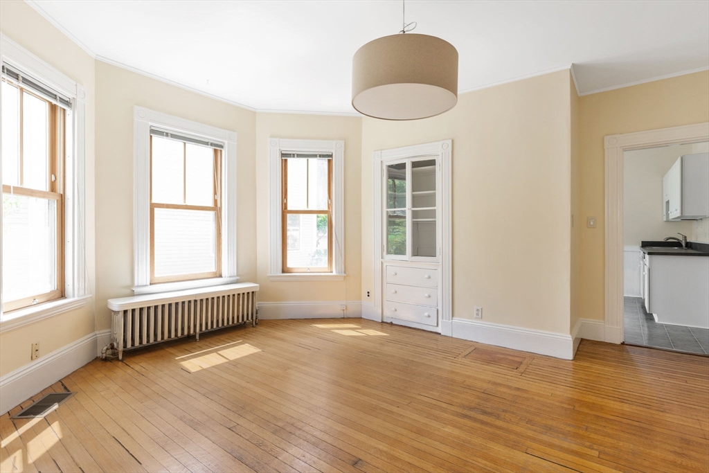 343 Pearl St #1 Cambridge, MA 02143