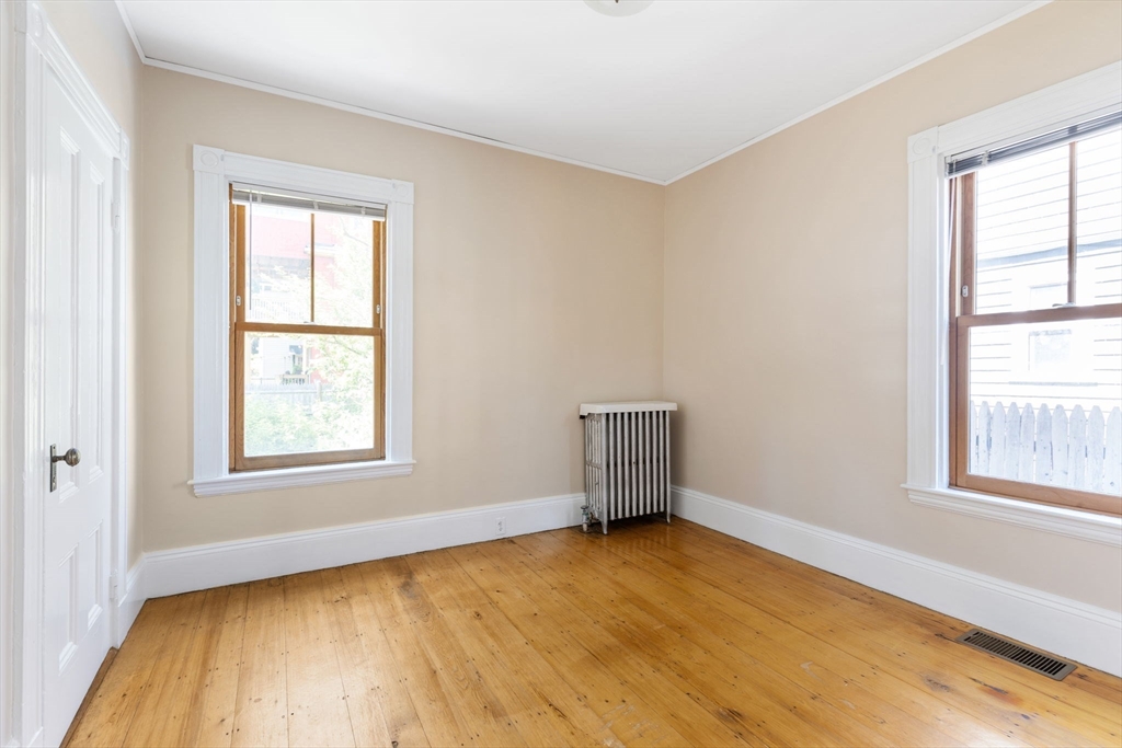 343 Pearl St #1 Cambridge, MA 02143