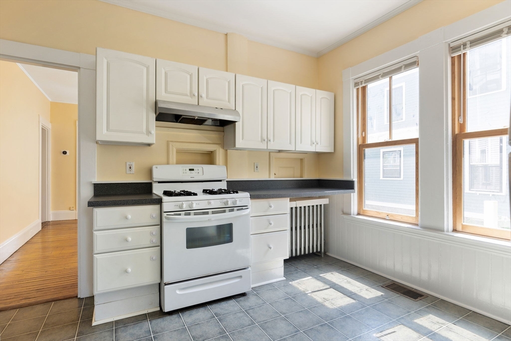343 Pearl St #1 Cambridge, MA 02143