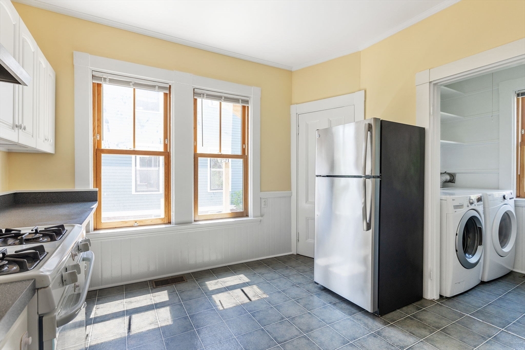 343 Pearl St #1 Cambridge, MA 02143