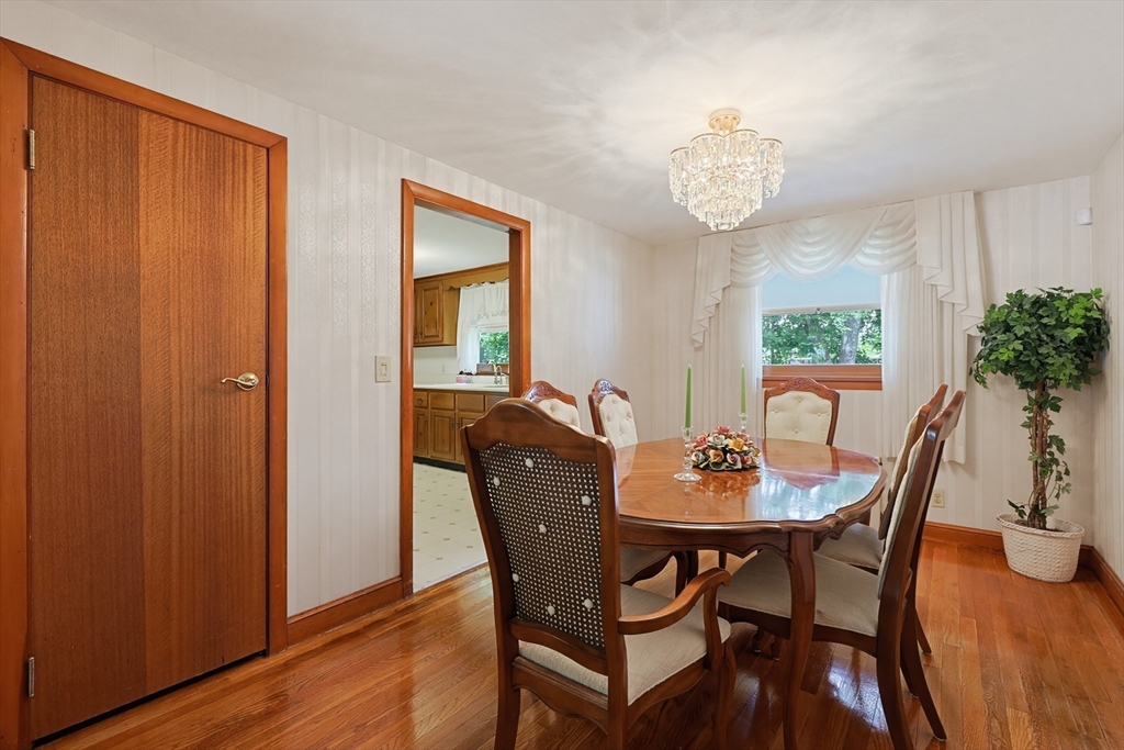 11 Preston St Wakefield, MA 01880
