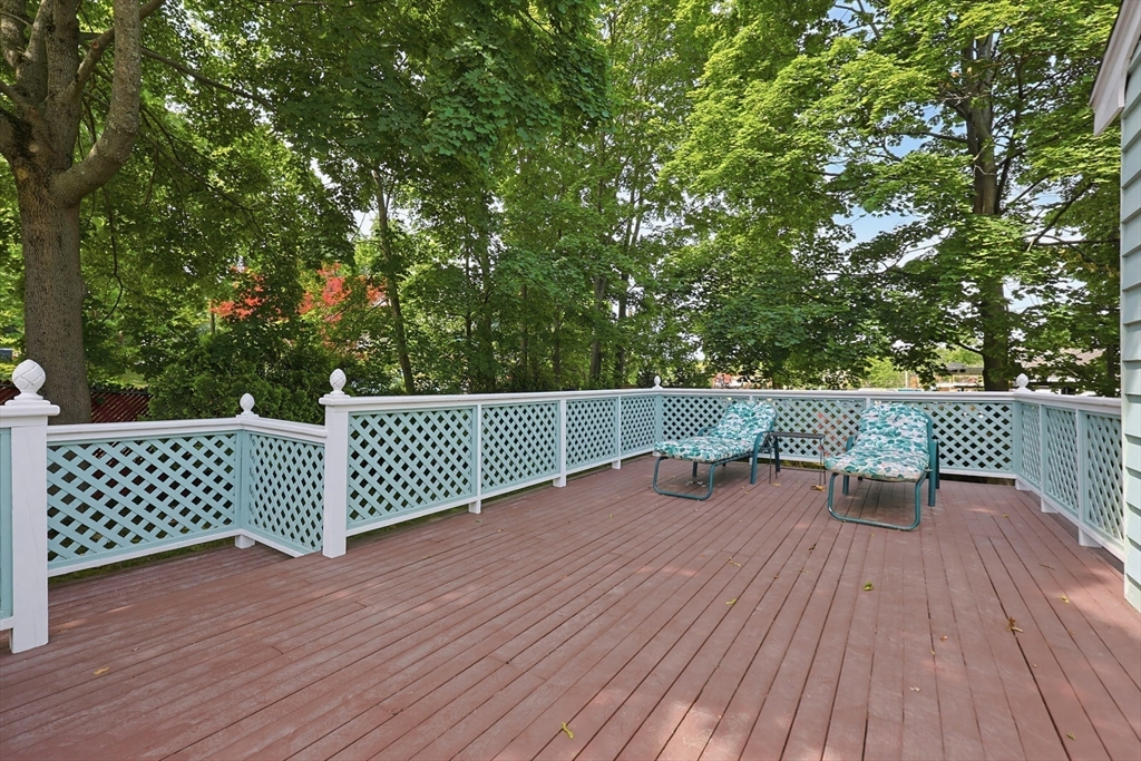 11 Preston St Wakefield, MA 01880