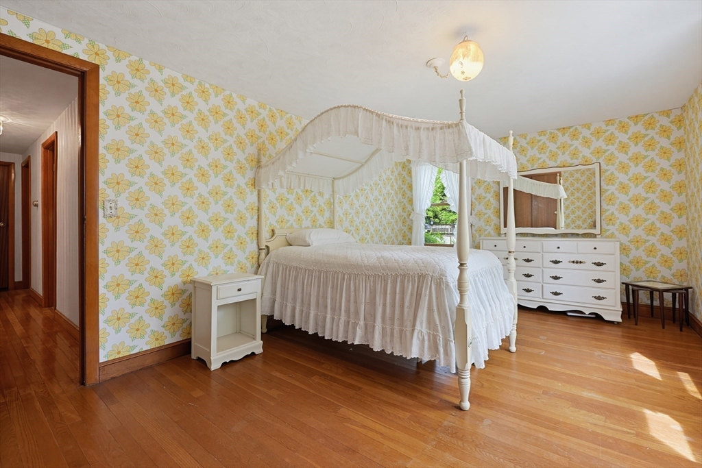 11 Preston St Wakefield, MA 01880