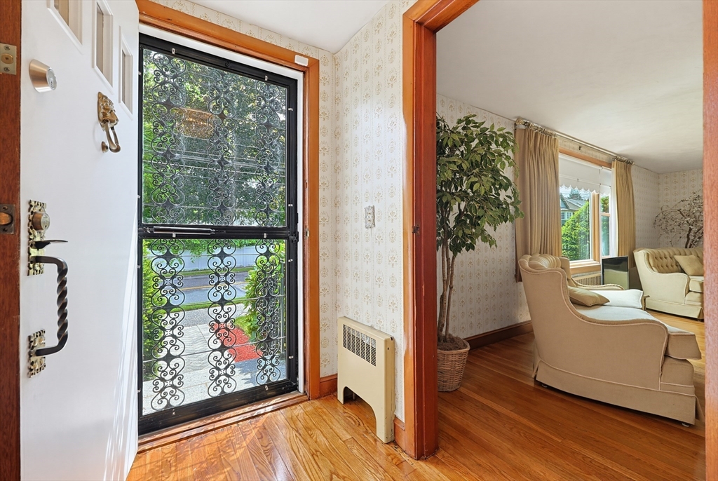 11 Preston St Wakefield, MA 01880