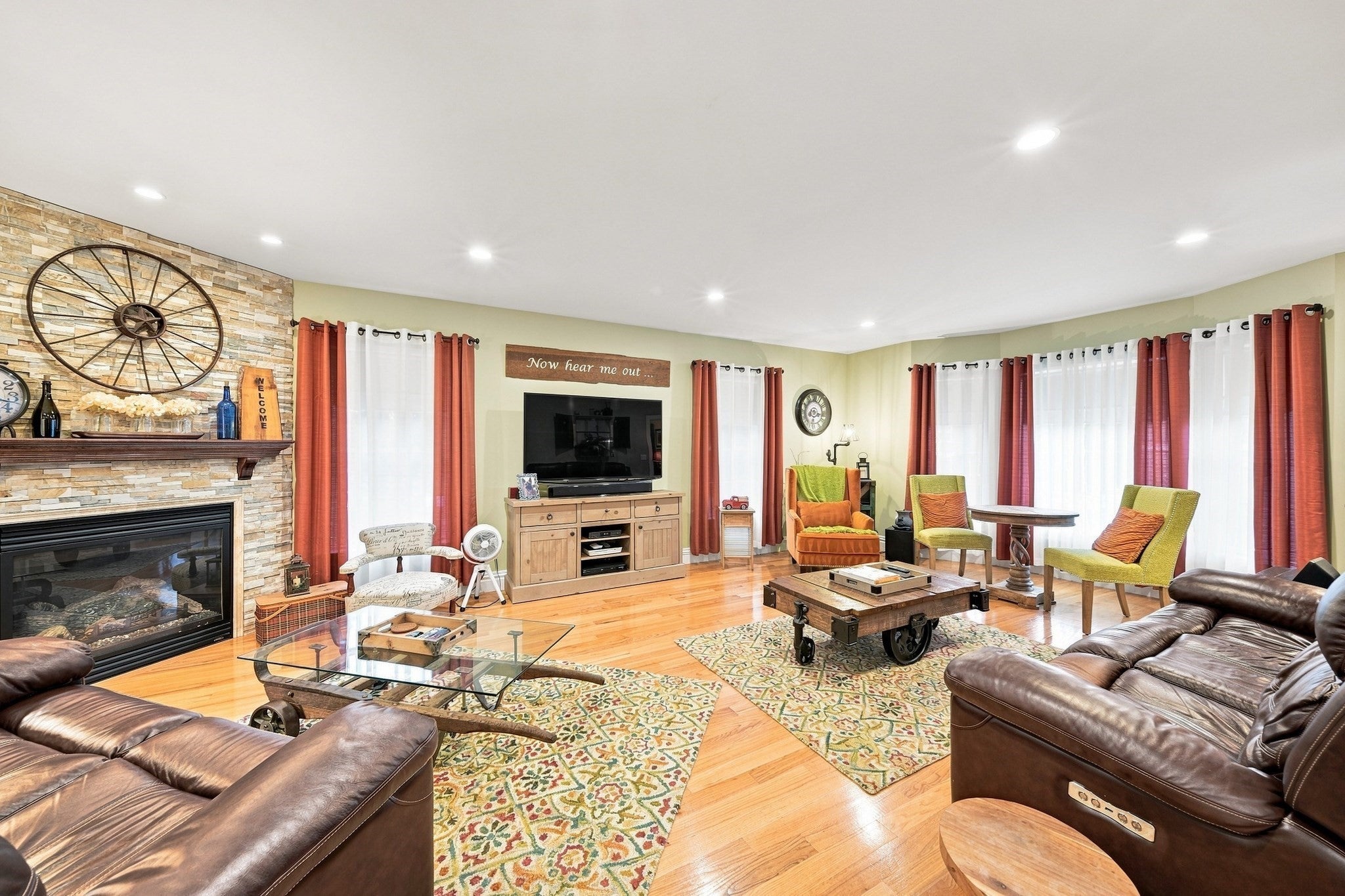 5 Dell Ave Wakefield, MA 01880