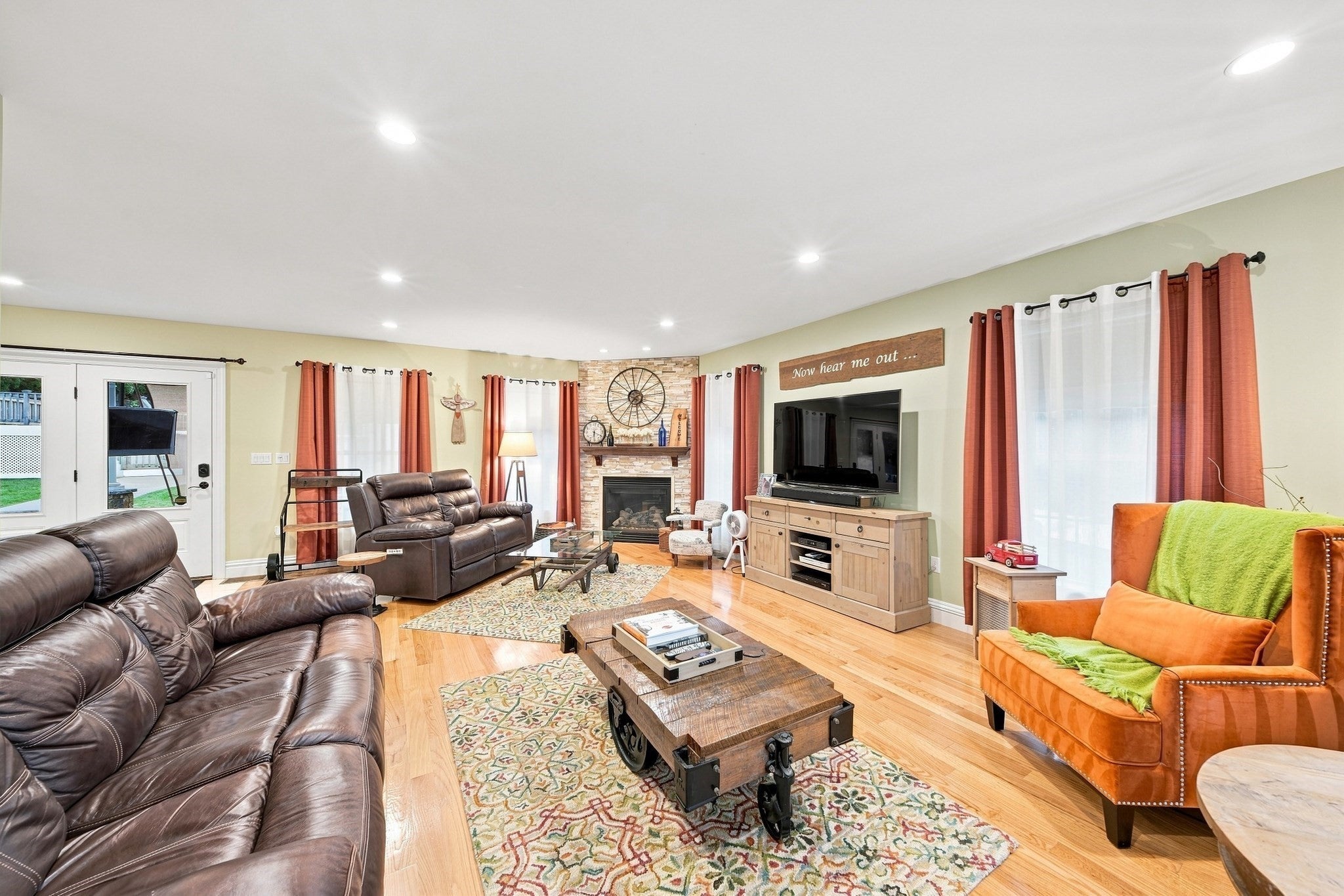 5 Dell Ave Wakefield, MA 01880