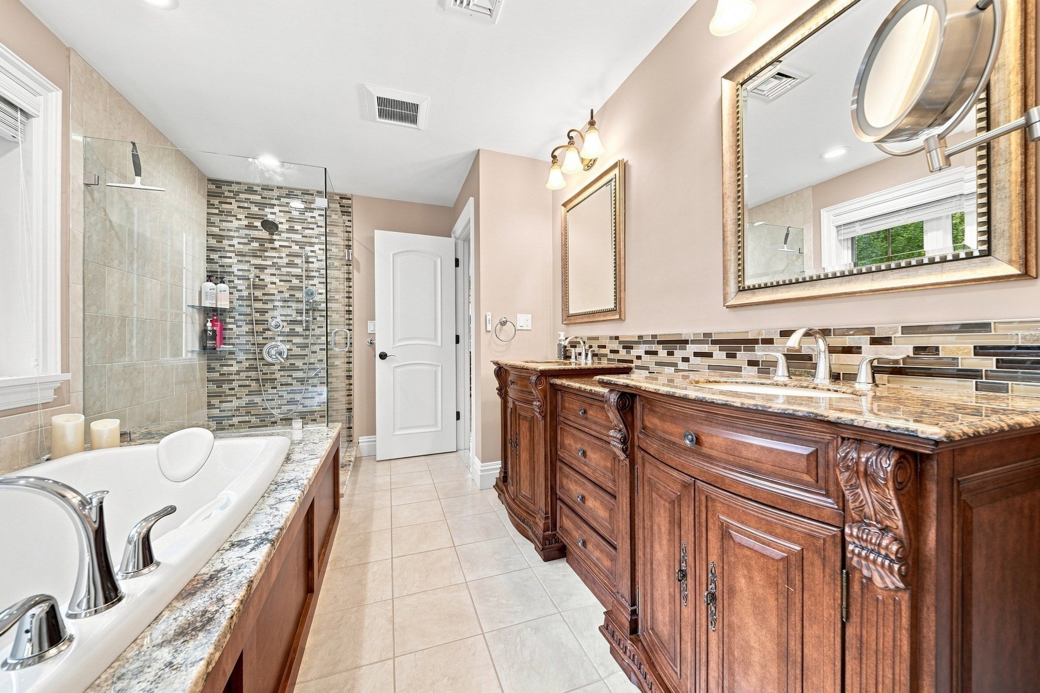 5 Dell Ave Wakefield, MA 01880