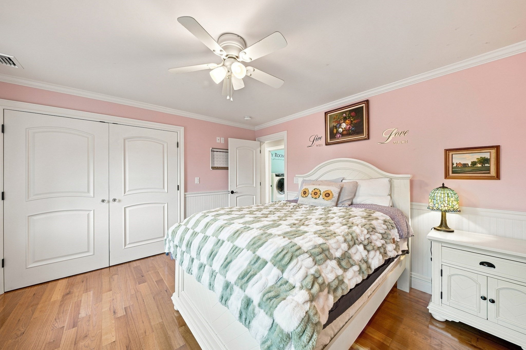 5 Dell Ave Wakefield, MA 01880