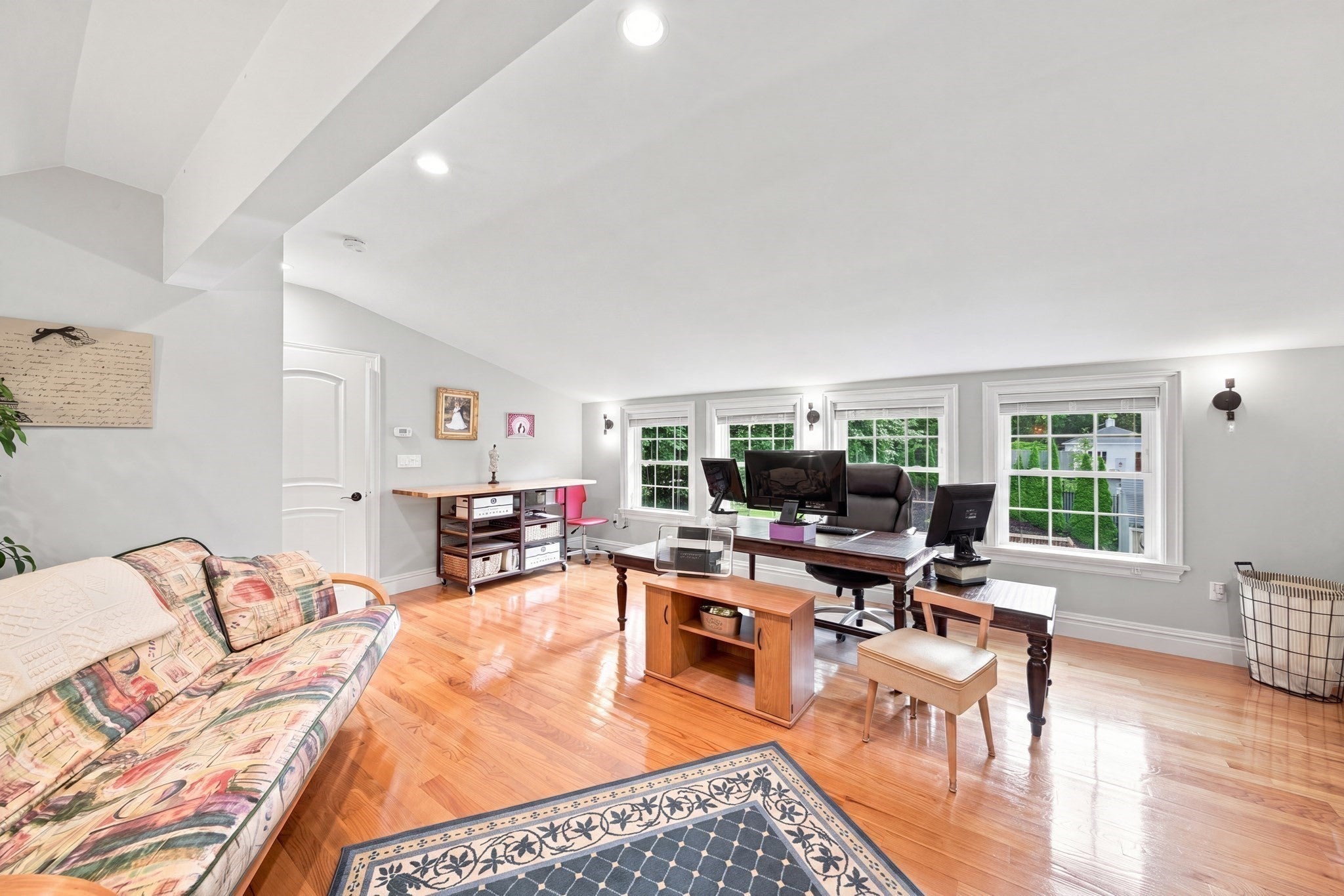 5 Dell Ave Wakefield, MA 01880